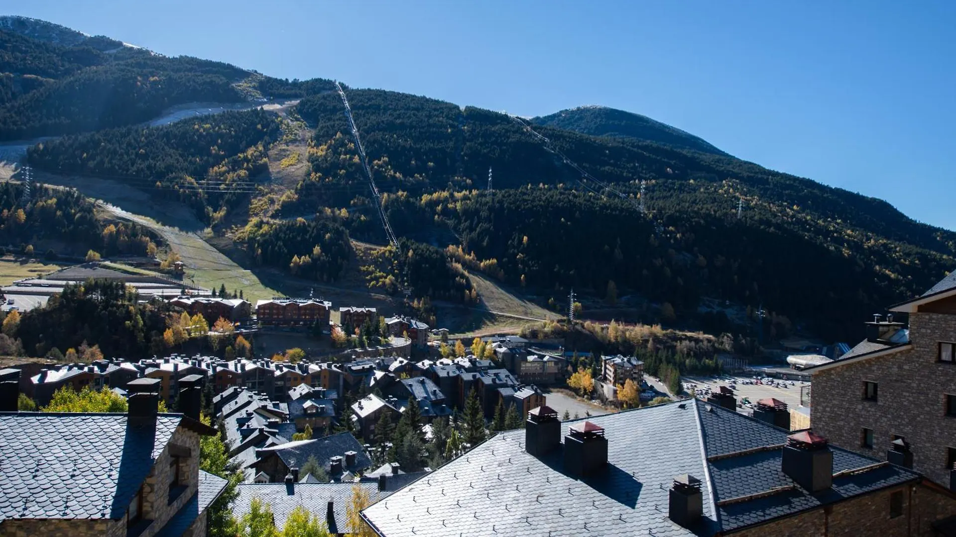 Apartment Apartamento Moderno Bh Aspen Atico Con Vistas El Tarter